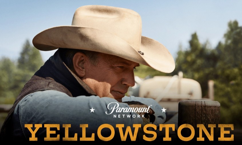 "Đá Vàng" (Yellowstone) là một bộ phim truyền hình xoay quanh gia đình Dutton, chủ sở hữu trang trại lớn nhất tại Hoa Kỳ, và cuộc chiến bảo vệ mảnh đất của họ khỏi các thế lực bên ngoài như nhà phát triển đất đai, khu bảo tồn người da đỏ và Công viên Quốc gia Yellowstone. Phim Đá Vàng 2018 Full Season Trọn Bộ Vietsub, Xem Phim Đá Vàng Full Season thuyết minh, Xem trọn bộ Phim Đá Vàng Vietsub phụ đề, Xem Phim Đá Vàng trọn bộ Full season thuyết minh, Phim Đá Vàng Vietsub Online, Phim Đá Vàng Full Season Vietsub online, Phim Đá Vàng Full phụ đề Online, Xem Phim Yellowstone Online Vietsub, Xem Yellowstone Full Vietsub Online, Phim Đá Vàng Full trọn bộ phụ đề, Phim truyền hình Âu Mỹ, Phim Âu Mỹ, Phim hành động Âu Mỹ, Phim bộ Âu Mỹ, Phim hài hành động Âu Mỹ, Phim hành động hài Âu Mỹ, Phim cao bồi miền Tây Âu Mỹ, Phim Cao Bồi Âu Mỹ, Drama Movies, DramaSci-Fi Movies, Brecken Merrill, Cole Hauser, Denim Richards, Finn Little, Forrie J. Smith, Gil Birmingham, Ian Bohen, Jennifer Landon, Kathryn Kelly, Kelly Reilly, Kelsey Asbille, Luke Grimes, Mo Brings Plenty, Ryan Bingham, Wendy Moniz, Wes Bentley