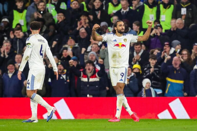 Leeds United 4-1 Crystal Palace: Calvert-Lewin double secures victory. Leeds United are now six points clear of the bottom three after another instrumental showing from their in-form striker at Elland Road.. Watch Leeds United 4-1 Crystal Palace Full Extended Highlights & Goals 2025.12.20, Premier League Full Highlight, Premier League Full Goals Highlight, Video Leeds United 4-1 Crystal Palace Highlights, Leeds United Full Goals Highlights, Crystal Palace Full Goals Highlight, Latest Football Full Highlights, Latest Football Highlights, Result Football Today 2025-12-20, Kết quả bóng đá hôm nay 2025-12-20, Xem trực tiếp bóng đá ngoại hạng Anh, Xem bóng đá trực tiếp ngoại hạng Anh, Clip bóng đá ngoại hạng Anh, Trực tiếp bóng đá ngoại hạng Anh, Clip kết quả bóng đá Ngoại Hạng Anh hôm nay